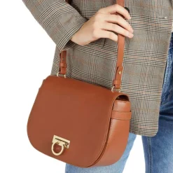 Women Jones Bootmaker Leather Saddle Bag -