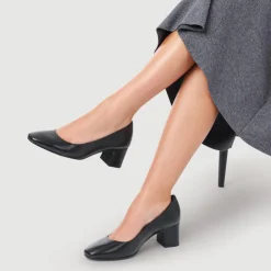 Women Zadie Smart Leather Court Shoes -